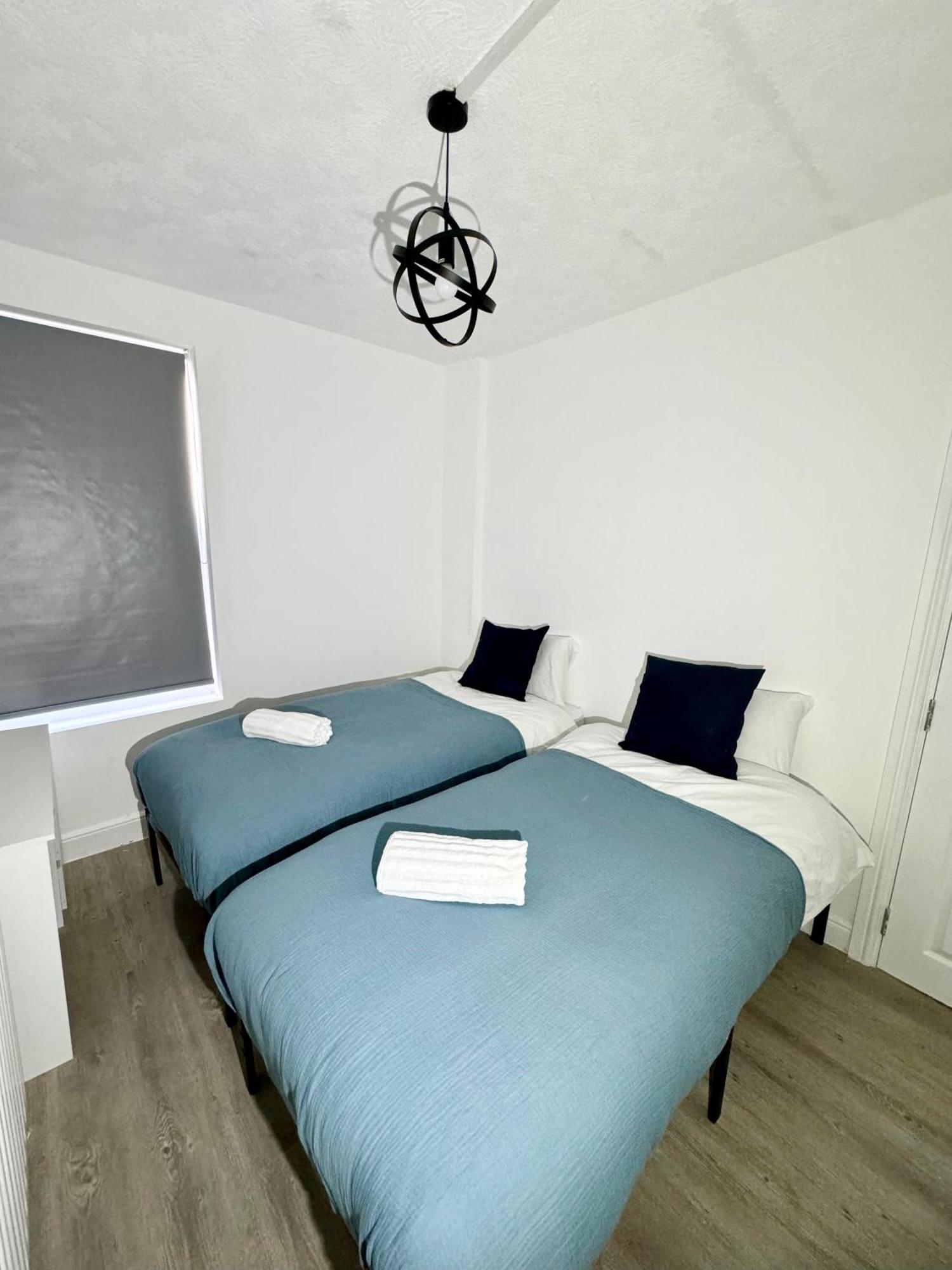 New Unique 4 Bed Families Contractors 靠近唐人街 * Nottingham